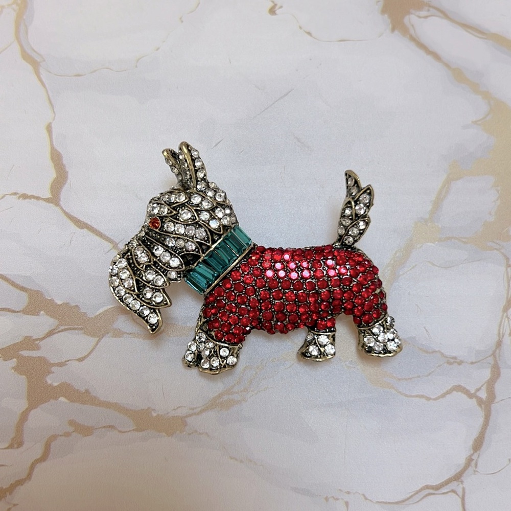 Terrier pin